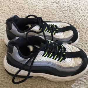 Toddler size 9 Nike Maxair Tennis Shoes